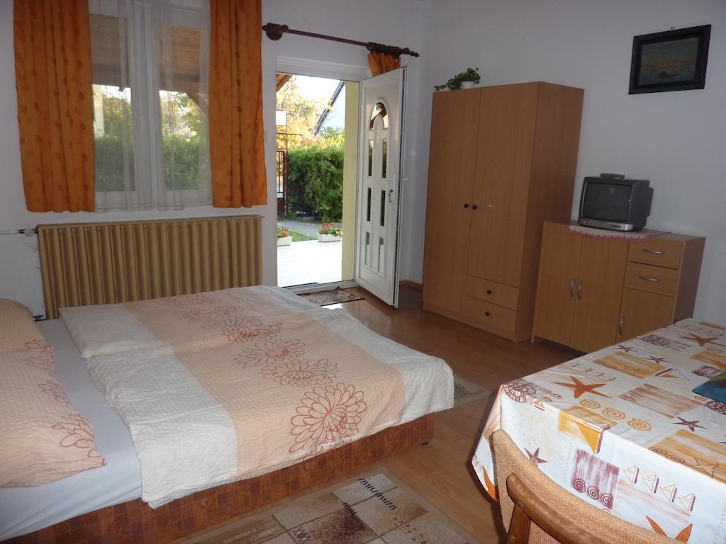 Bridgehaus Apartamento Balatonfüred Quarto foto